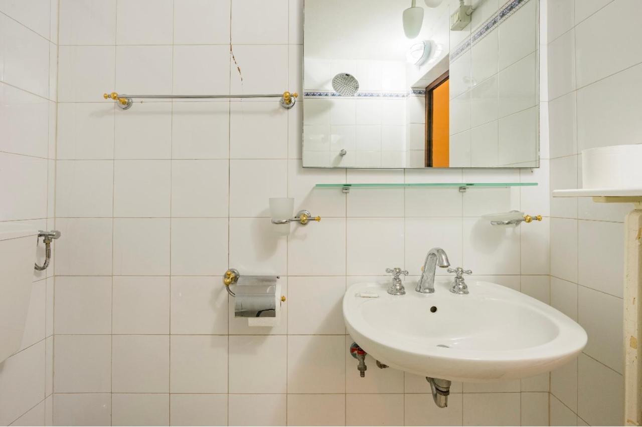 Central And Spacious Apartment Florence Luaran gambar