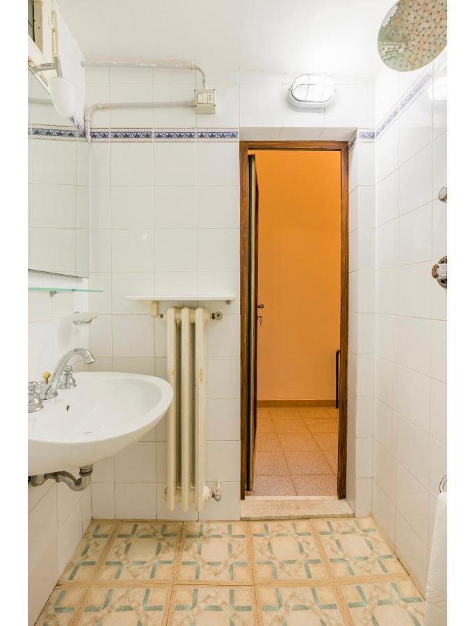 Central And Spacious Apartment Florence Luaran gambar